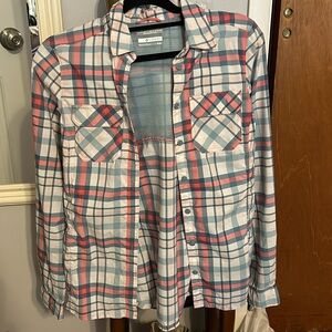 Columbia Omni shade, sun protection button down top